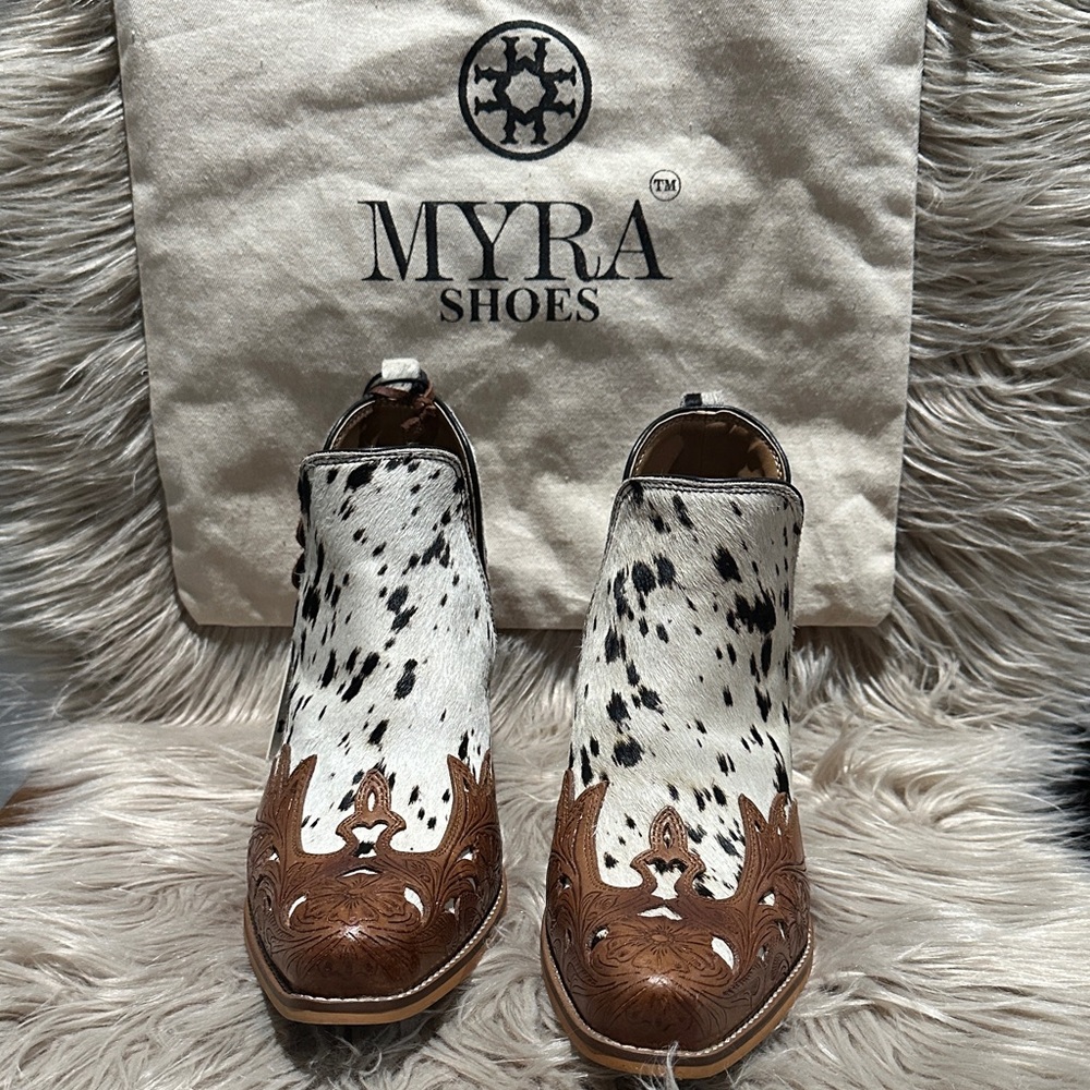 Myra Bag Cowhide and Leather Ankle Boots - Black and Brown - Picture 7 of 7